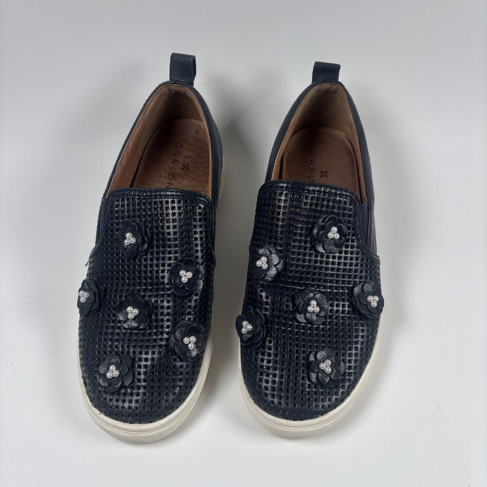 Caslon Navy Blue Leather Slip-On Sneakers Floral Appliqué Pearl Embellished sz 6